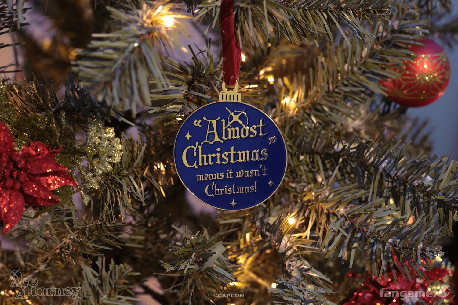Fangamer Almost Christmas Ornament Ace Attorney Anhänger