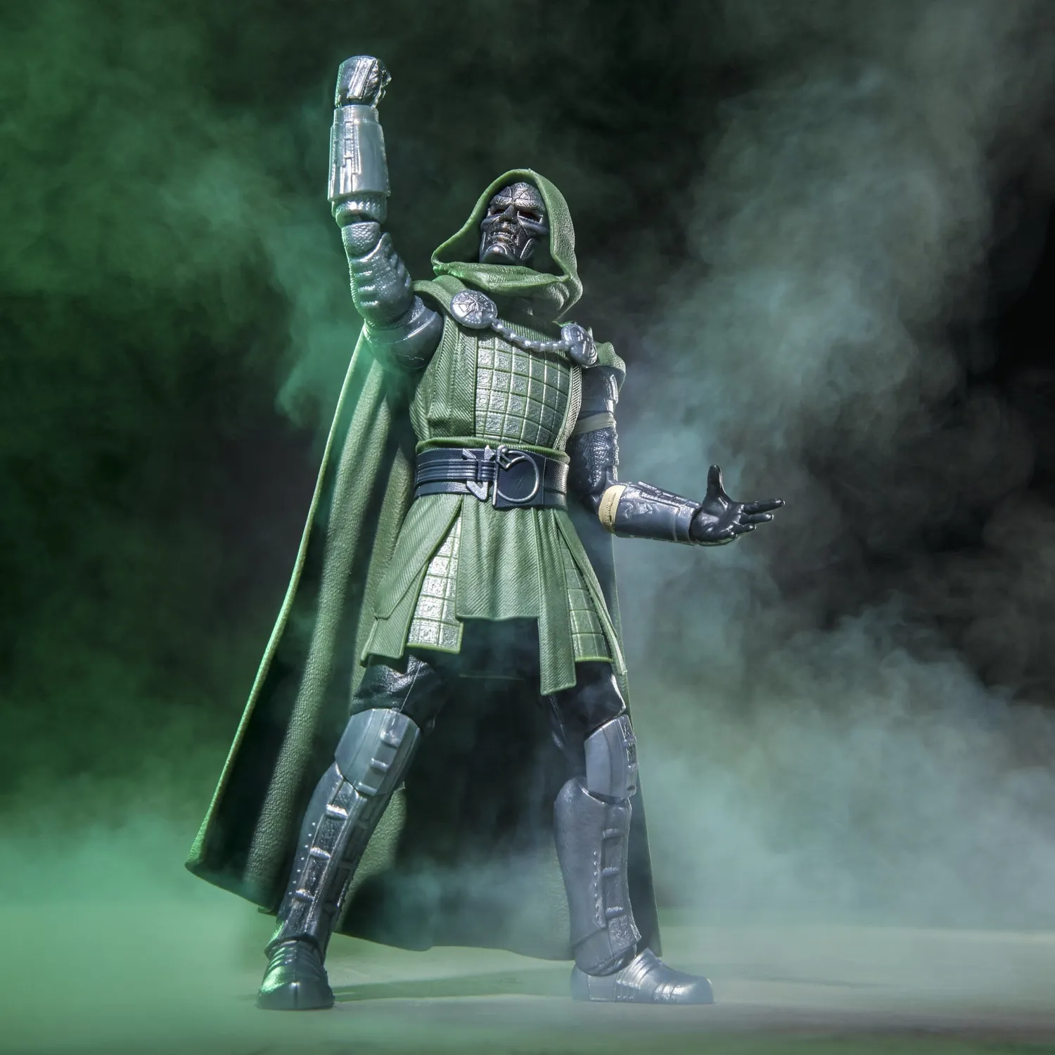 Marvel Legends Avengers: Doomsday Doctor Doom Actionfigur 15 cm