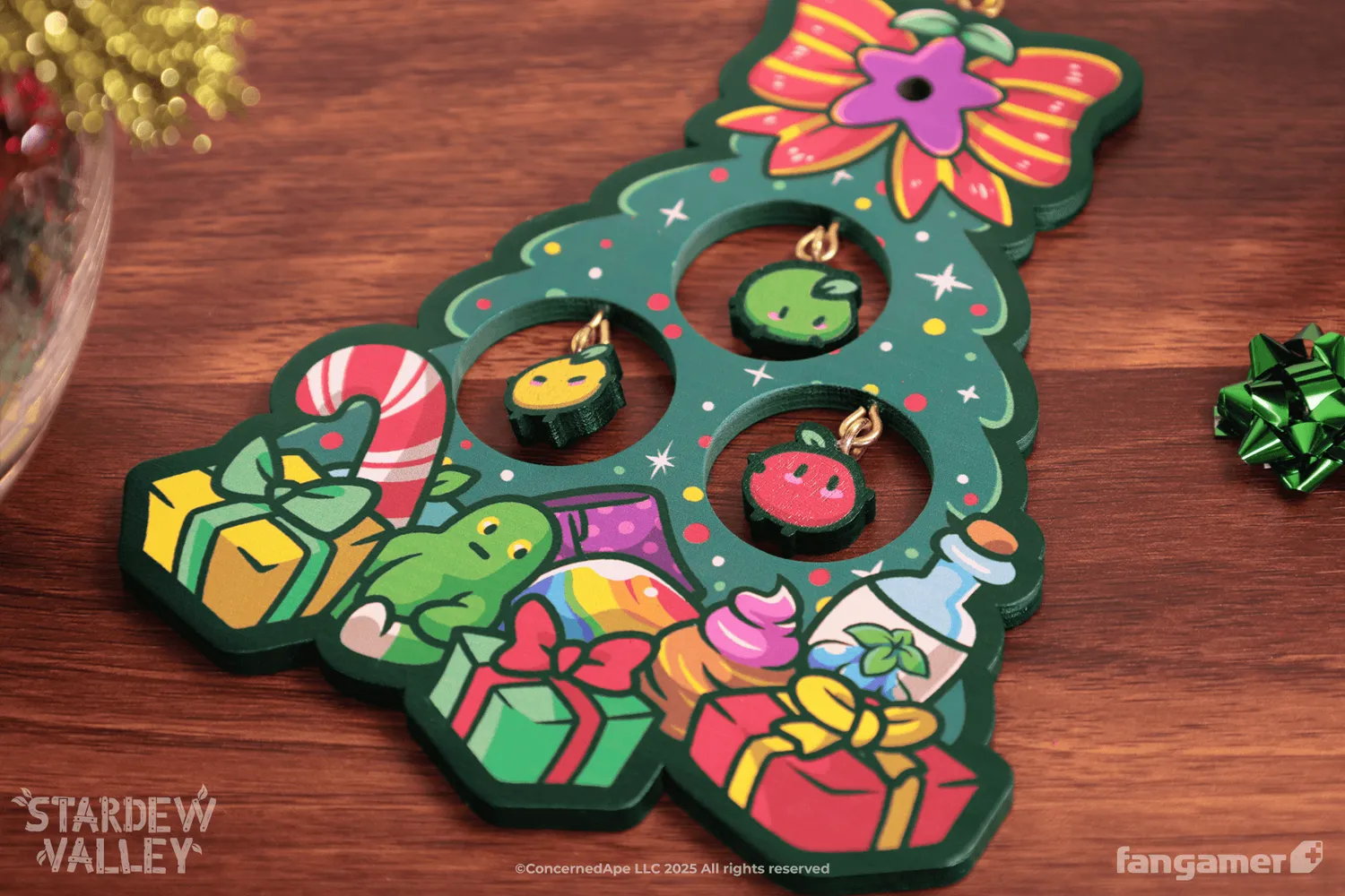 Fangamer Stardew Valley Feast of the Winter Star Ornament Holz