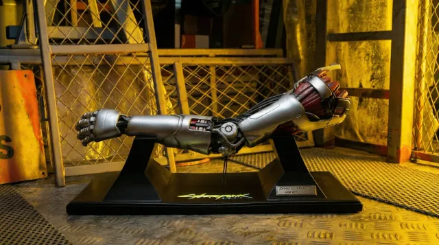 Cyberpunk 2077 Johnny Silverhand Arm Replik 30 cm