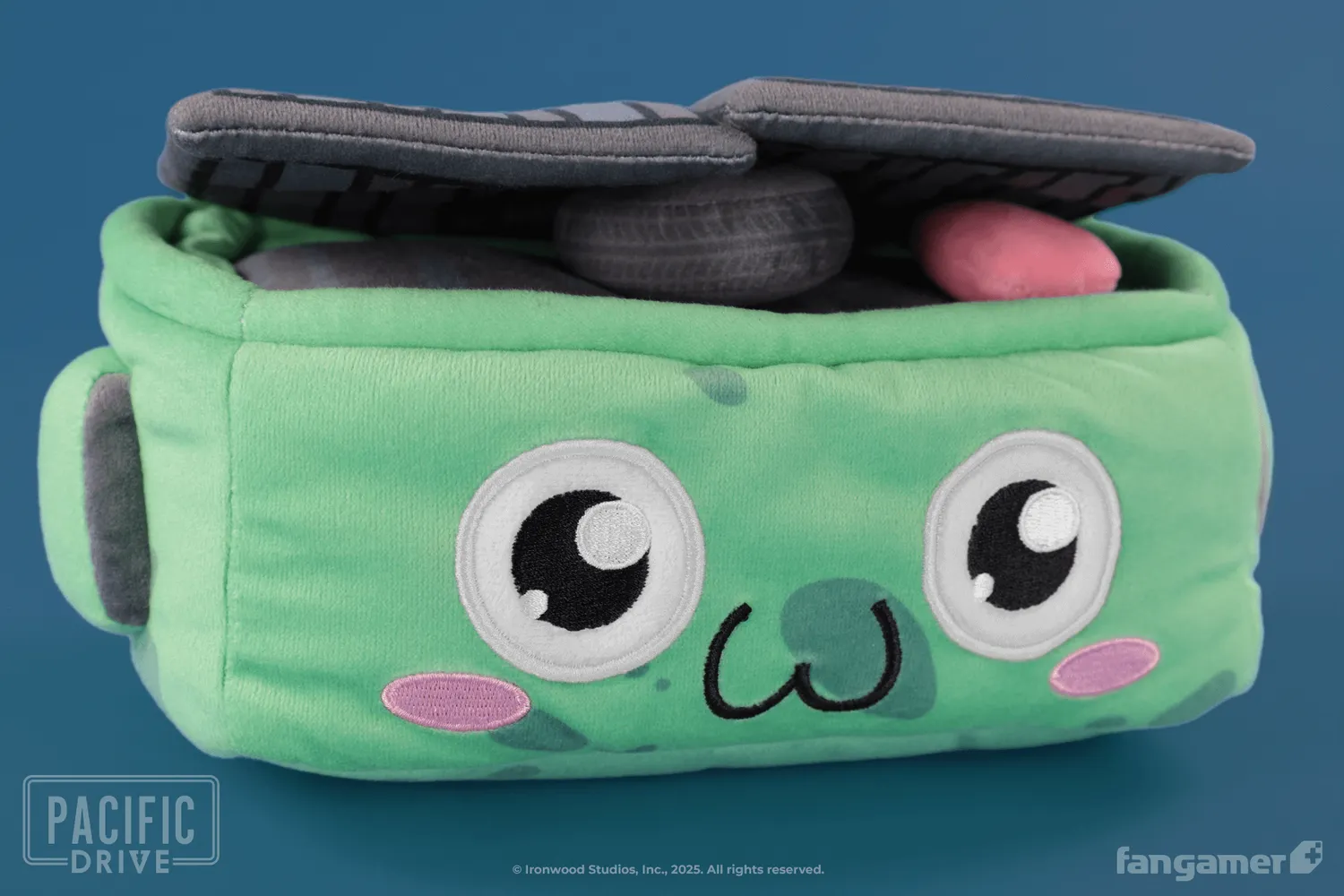 Fangamer Pacific Drive Friendly Dumpster Plüschtier
