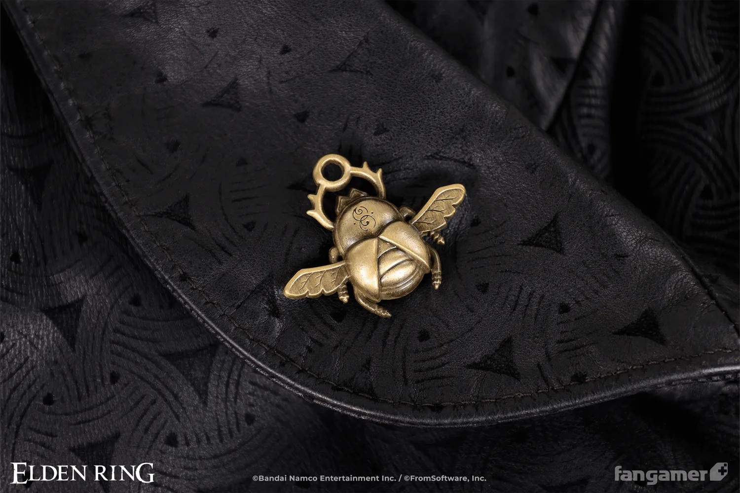 Fangamer Gold Scarab Pin Ansteckpin 3D-Design