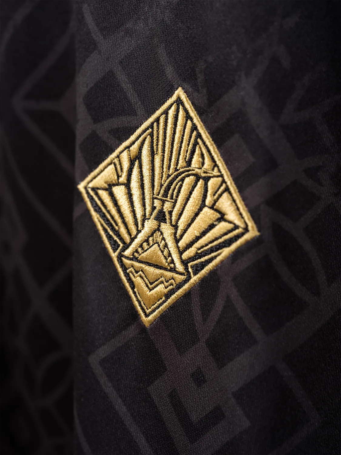 Clair Obscur Expedition 33 Obscur Jersey schwarz Gold