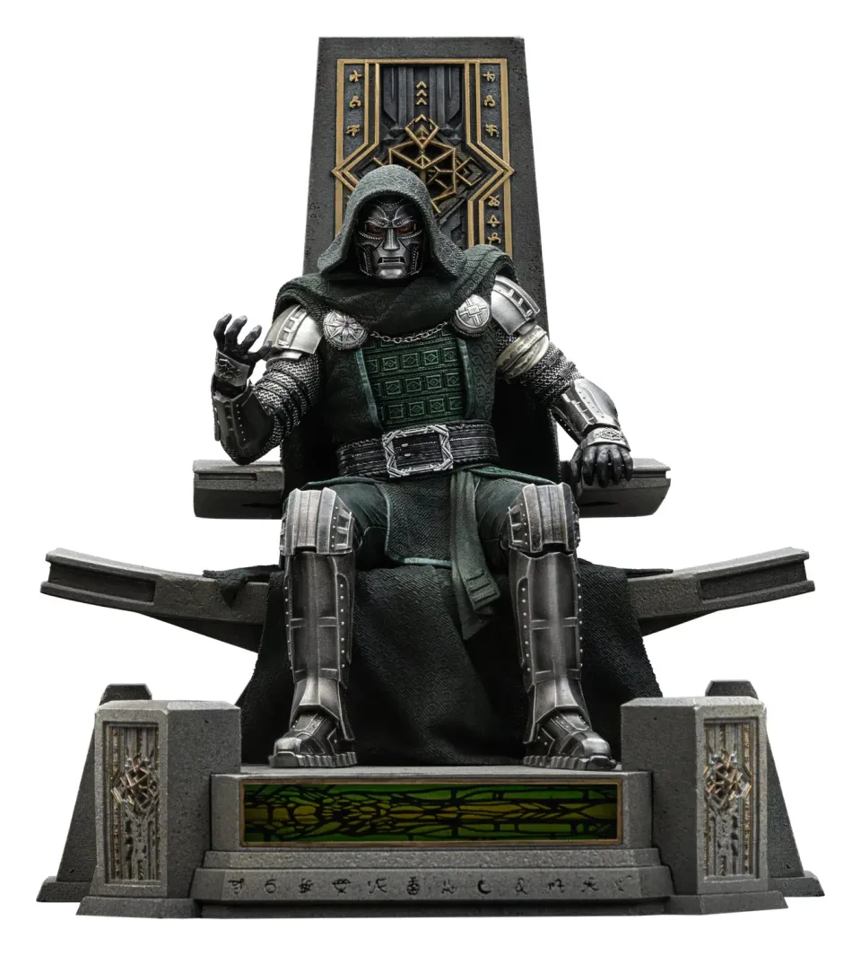 Iron Studios Avengers Doomsday Doctor Doom Statue 22cm