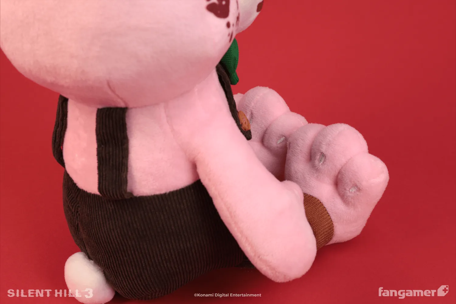 Fangamer Robbie the Rabbit Plush (Bloody Version) Plüschtier