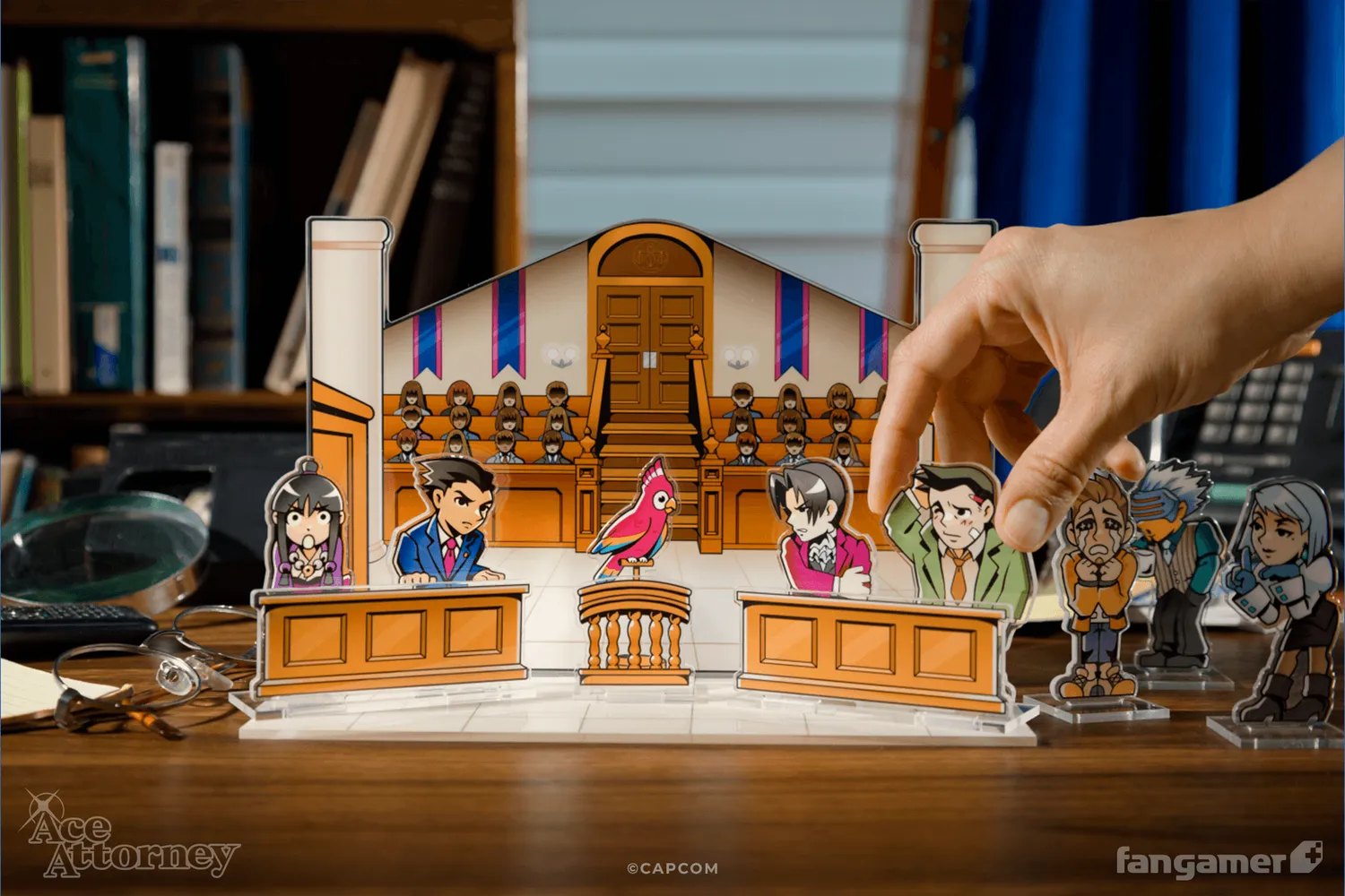 Fangamer Ace Attorney Courtroom Standee Acryl-Aufsteller 19-teilig